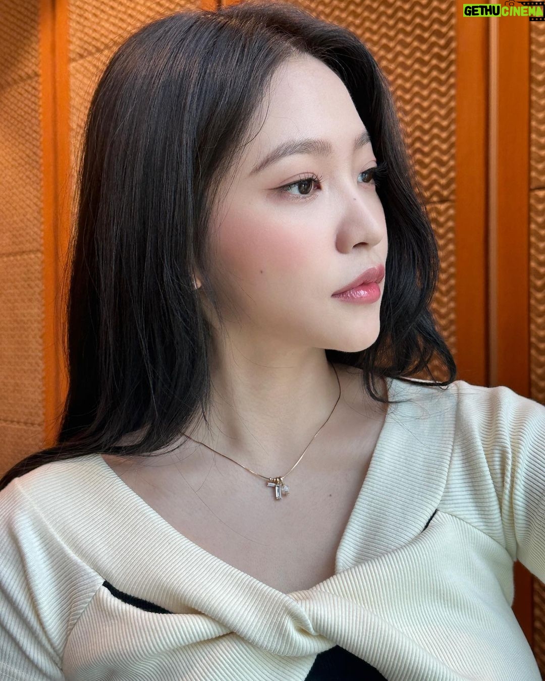 Yeri Instagram - It's such an honor to be here as an actress and thank you for loving our drama. Please look forward to the last episode…💔 love you Singapore & Malaysia !!!