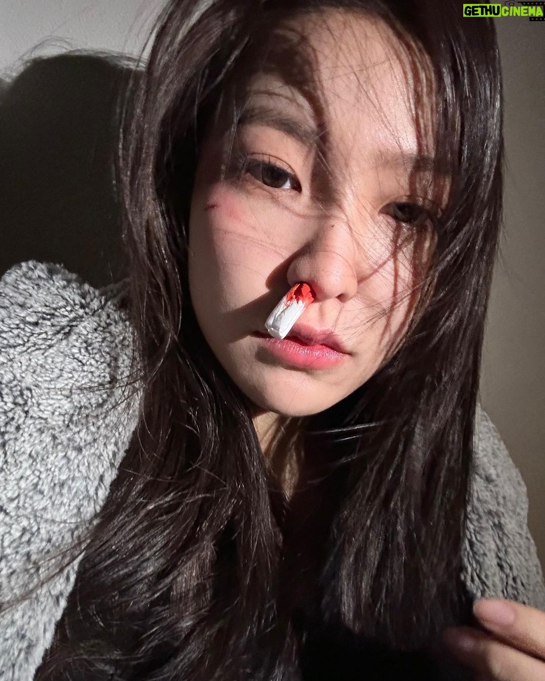 Yeri Instagram - EPISODE 5,6 TODAY 💸 🤑💸@wavve.official @netflixkr