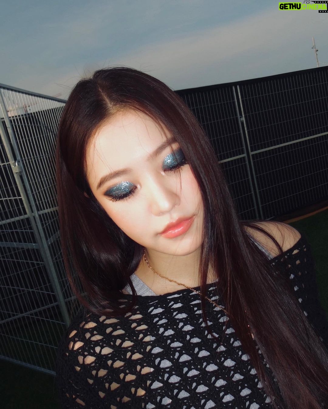 Yeri Instagram - PRIMAVERA in Barcelona ❤️🔥I still can't believe we're performing in Spain and it was a so so grateful time to us. Gracias!! Barcelona, Spain