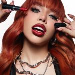 Yeri Mua Instagram – Sube la temperatura 🥵 con el NUEVO #MACximal Silky Matte Lipstick en uno de mis tonos preferidos.. Al igual que yo elige Ruby Woo y muestra tu estilo único. ¿Cuál es tu tono favorito? #iwearmac 💋