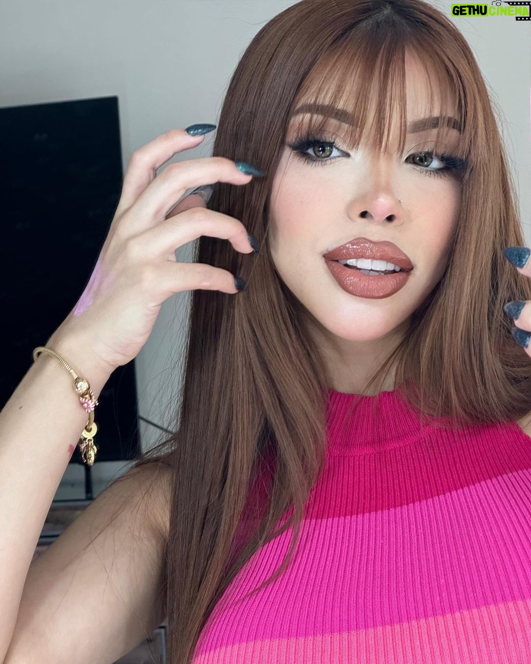Yeri Mua Instagram - Hoy mi fleco si está de buenas🫣💋 Mexico City, Mexico