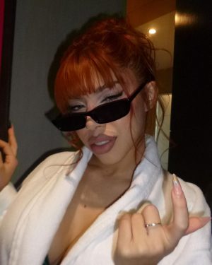Yeri Mua Instagram - ME ESTÁ LLAMANDO UN BELLAKO☎️ 📲 DEL +569 🇨🇱😳 al (+52) 229…..📞 🇲🇽 

Quien será?🤤 (ahora busquen🫵🏻)