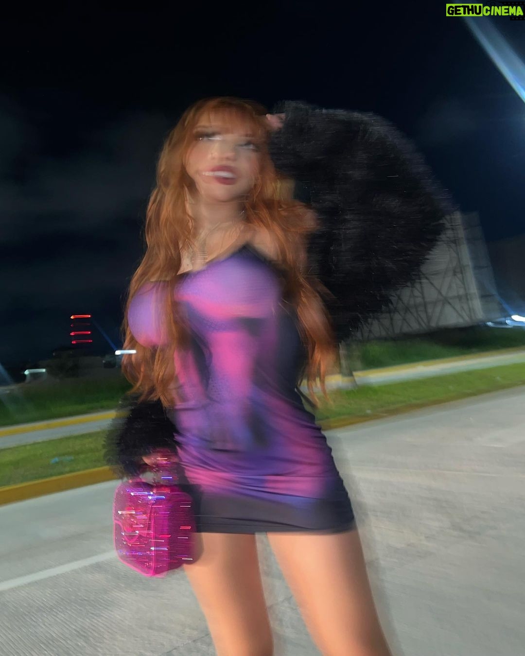 Yeri Mua Instagram - Ay manAAAAaa 💋 muchas fotos turbias pq ando callejera 🍼 Veracruz