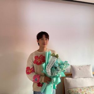 Yim Si-wan Instagram - 가내조공업 👍🏻