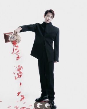 Yim Si-wan Instagram - @tiffanyandco
#tiffanyandco#티파니앤코#gqkorea
