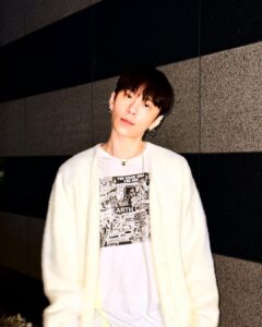 Yong Jun-hyung Instagram - 💚
