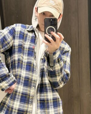 Yong Jun-hyung Instagram - 거울모음zip