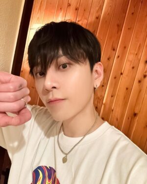Yong Jun-hyung Instagram - Beautiful memories in Osaka💕