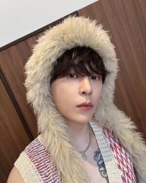 Yong Jun-hyung Instagram - 🤗