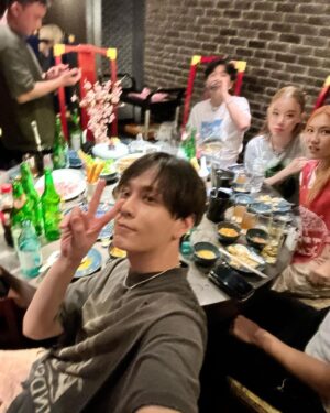 Yong Jun-hyung Instagram - 🤗