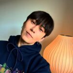 Yong Jun-hyung Instagram - 따듯한 설 연휴 보내세요 🙇🏻‍♂️