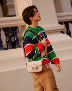 Yongsin Wongpanitnont Instagram - @gucci
#Gucci #GucciHorsebit1955