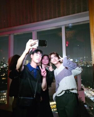 Yongsin Wongpanitnont Instagram - 즐거웠던 일정!
@samsungmobileusa @thedivestudios
@helmutlang #SamsungxDIVE