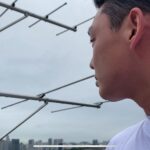 Yoo Ah-in Instagram – 그랬대. 그래서 그랬대. 그래서 그렇게 그랬대. 그렇게 그런데 그것들 그대로 그렇게 그러면 안되는 거잖아.