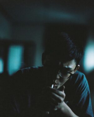 Yoo Ah-in Instagram - 호랑이 담배 피던 시절 
Photograph by @nikolaiahn