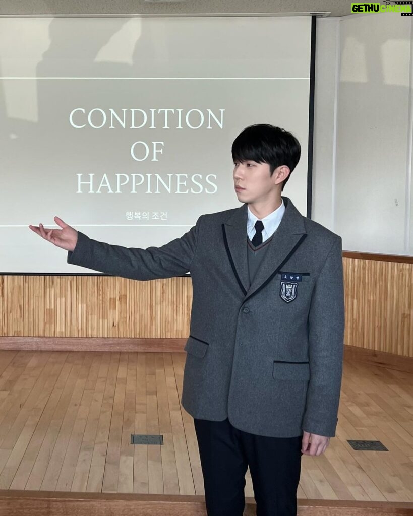 Yoo In-soo Instagram - 드디어 오늘 영화 '사채소년'이 개봉을 했습니다! 많은 관심과 관람 부탁드립니다.. ❤