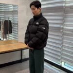 Yoo In-soo Instagram - 봄여름가을겨울을 함께했던 환혼 촬영팀이 커피와 닭꼬치를 선물해 줬습니다!! 아침부터 기분이 하늘을 찌를 듯 너무 좋아서 자랑 한번 하겠습니다!!🥰🫶 @han_sehyun ❤️ @appsquare ❤️ @hui_do_i ❤️ @tae_seok11 ❤️ @kyeong_24 ❤️ @yolo_jh_park ❤️ @shyangs1020 ❤️ @bbee_chuuuuu ❤️ @sep.98jh_ ❤️