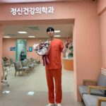 Yoo In-soo Instagram – 정신병동에도 아침이 와요🌞
