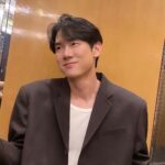 Yoo Yeon-seok Instagram - 오늘 만나요🤳🏻