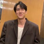 Yoo Yeon-seok Instagram - 오늘 만나요🤳🏻