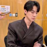 Yoo Yeon-seok Instagram - 오늘 만나요🤳🏻