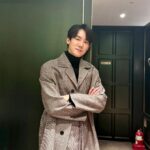 Yoo Yeon-seok Instagram - 내일 무대인사에서도 만나요 🚖