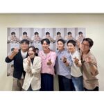 Yoo Yeon-seok Instagram - 그토록 기다리던 20주년 팬미팅! 많은 분들의 축하와 함께 행복하게 잘 마쳤습니다. 재치있게 진행봐준 슬기씨, 바쁜 와중에도 완전체로 모여준 미도와 파라솔 멤버들 그리고 신원호 감독님, 우리 슬의생 밴드쌤들, 팬미팅 축전 보내준 선후배님들, 팬송 작곡해준 희준이형(피노미노츠), 보컬 티칭 노영채 쌤, 긴 시간 애정으로 팬미팅 준비한 킹콩by스타쉽 식구들과 쇼노트 식구들 모두 너무 고생 많으셨고 진심으로 감사합니다. 마지막으로 늘 제 곁에 함께해주고 사랑해주시는 우리 팬분들… 감사하고 사랑합니다❤️