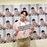 Yoo Yeon-seok Instagram - 그토록 기다리던 20주년 팬미팅! 많은 분들의 축하와 함께 행복하게 잘 마쳤습니다. 재치있게 진행봐준 슬기씨, 바쁜 와중에도 완전체로 모여준 미도와 파라솔 멤버들 그리고 신원호 감독님, 우리 슬의생 밴드쌤들, 팬미팅 축전 보내준 선후배님들, 팬송 작곡해준 희준이형(피노미노츠), 보컬 티칭 노영채 쌤, 긴 시간 애정으로 팬미팅 준비한 킹콩by스타쉽 식구들과 쇼노트 식구들 모두 너무 고생 많으셨고 진심으로 감사합니다. 마지막으로 늘 제 곁에 함께해주고 사랑해주시는 우리 팬분들… 감사하고 사랑합니다❤️