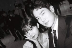 Yoo Yeon-seok Instagram - 우리 영포점 식구들📸