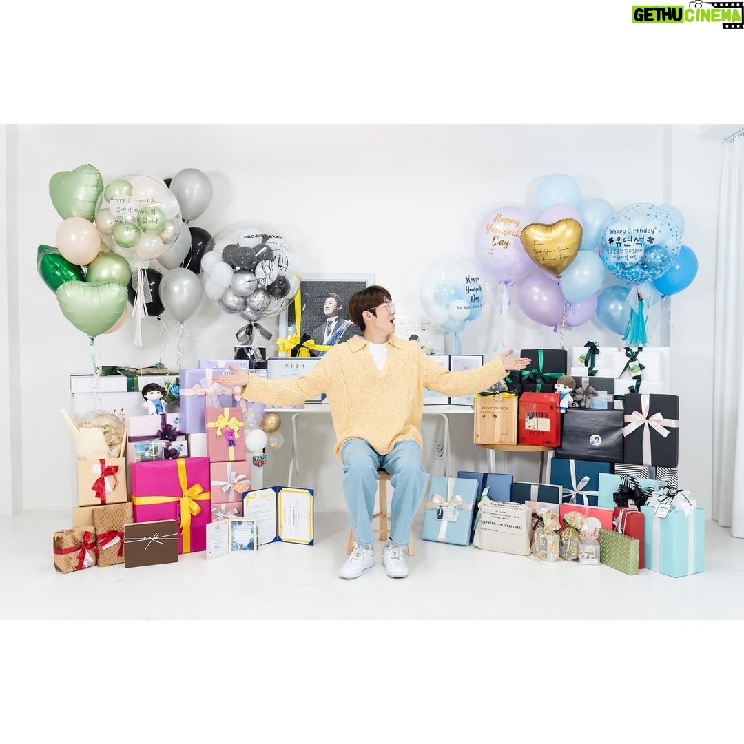 Yoo Yeon-seok Instagram - 정성스럽고 소중한 마음들 덕분에 정말 감동적인 생일 보냈어요!!! 항상 감사합니다~ 축하해주신 모든분들 덕분에 너무 행복 하루 보냈습니다~~!!!❤️