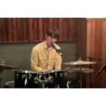 Yoo Yeon-seok Instagram - 제가 가창에 참여한 #슬기로운의사생활 시즌2 의 윈터가든 테마 OST '너에게'가 오늘 낮 12시에 공개됩니다! 우리 겨울정원의 새로운 테마곡🤍 많이 사랑해주세요 🎧