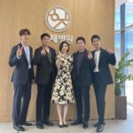 Yoo Yeon-seok Instagram – 드디어 오늘은 슬요일! 오늘 밤 9시! 슬기로운의사생활 시즌2 1회가 첫방송됩니다. 오래기다리셨죠? 저도 슬요일 많이 기다렸습니다! 많은 시청 바랍니다!❤️ #슬기로운의사생활시즌2
