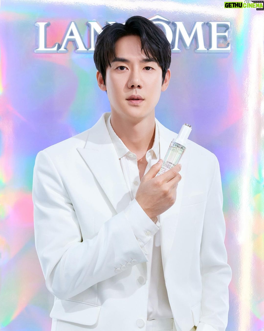 Yoo Yeon-seok Instagram - #광고 #랑콤 #클라리피끄세럼 #클라리피끄프로솔루션 @lancomeofficial