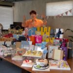 Yoo Yeon-seok Instagram - 올해 생일도 이~~~~~렇게 많은 축하를 보내주셔서 너무 감사드립니다!! 보자마자 입이 다물어지지 않았다는...😵 선물 하나하나에 정성스러운 마음이 모두 느껴져서 감동 또 감동이었어요😭🧡 기운 듬뿍 받고 촬영 열심히 해서 좋은 모습 보여드릴게요! 이 기쁜 마음 여러분과 함께 나누고 싶어요ㅎㅎ 제 랜선생파에 여러분들을 초대합니다🥳 오늘 낮 3시 30분, '주말연석극'에서 기다리고 있을게요🎂🎈