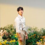 Yoo Yeon-seok Instagram - 코로나블루로 쉽게 지치는 요즘. 공연, 영화.. 모든 문화생활의 소중함을 다시금 깨닫게 됩니다. 어려운 발걸음이었음에도 불구하고 베르테르를 찾아주신 관객분들께 다시 한번 감사드린다는 말씀드리고 싶어요. 저 다음으로 #소중한문화챌린지 에 동참해주시는 분은 @290_83 이규형 배우입니다. 소중한 우리 공연문화가 지속될 수 있도록 많은 관심 부탁드립니다🙏🏻 #소중한관객 #소중한문화티켓 #소중한문화챌린지 #베르테르 #방역수칙준수