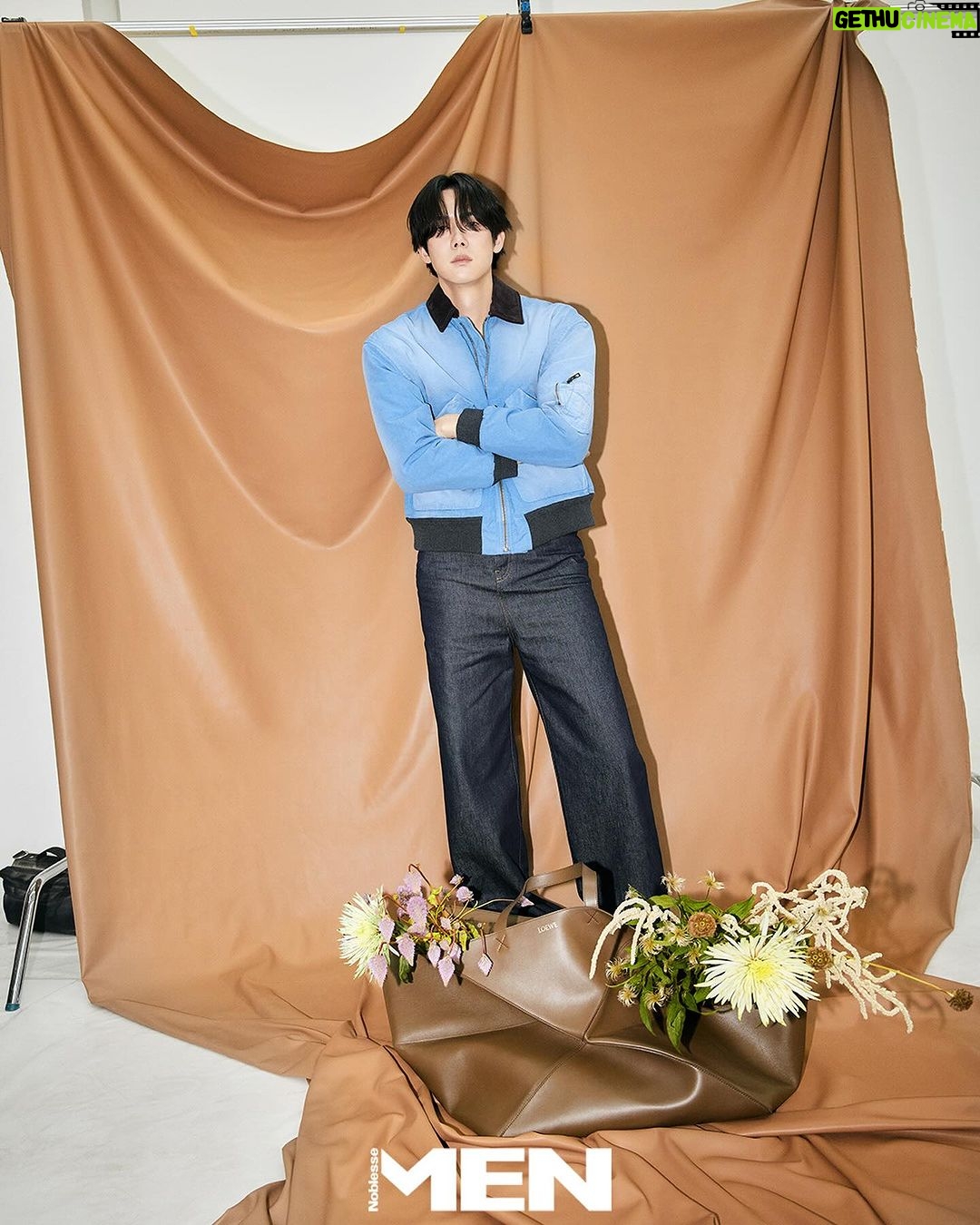 Yoo Yeon-seok Instagram - #로에베 #LOEWE #맨노블레스 #MENNOBLESSE