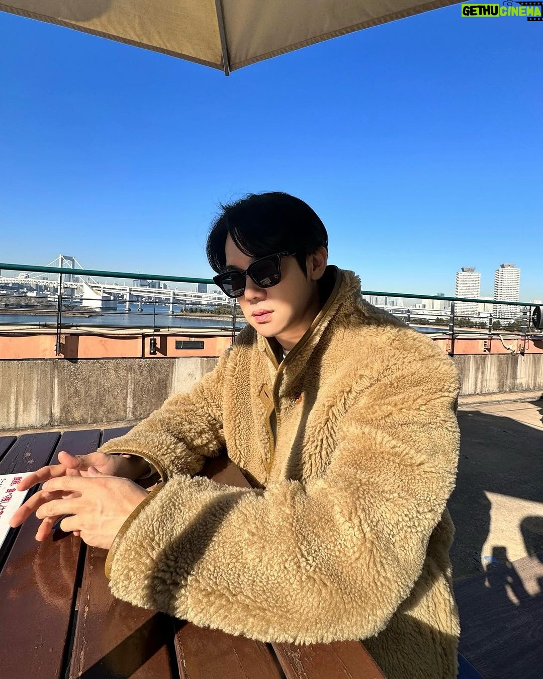 Yoo Yeon-seok Instagram - Falling for you in JAPAN❤️