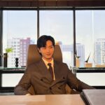Yook Sung-jae Instagram - 저희 #금수저 뒤로갈수록 더 재밌는건 안비밀😎