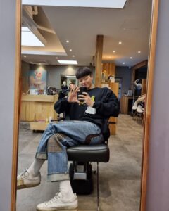 Yook Sung-jae Instagram - 모든게 다 오랜만이다.. 돌아왔다 일상😆