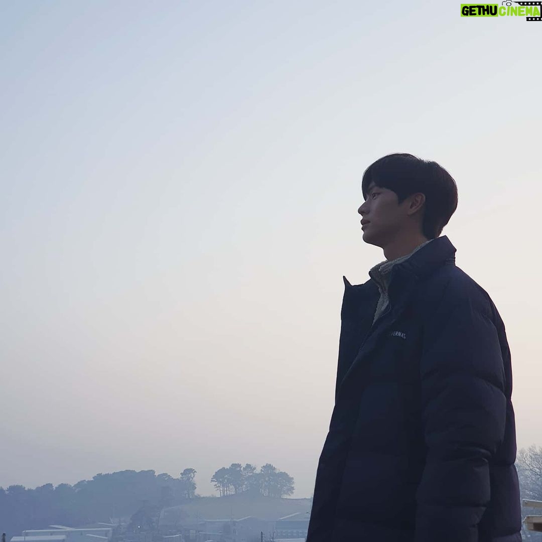 Yook Sung-jae Instagram - 쌍갑포차 달려라!한강배!!😎😝