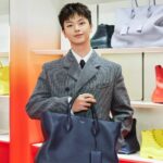 Yook Sung-jae Instagram - 맥시밀리언 데이비스의 새로운 감각을 더한 컬러와 모던한 실루엣으로 완성된 SS24 컬렉션👍 @FERRAGAMO @_MAXIMILIANDAVIS_ #FERRAGAMO #FERRAGAMOSS24 #광고