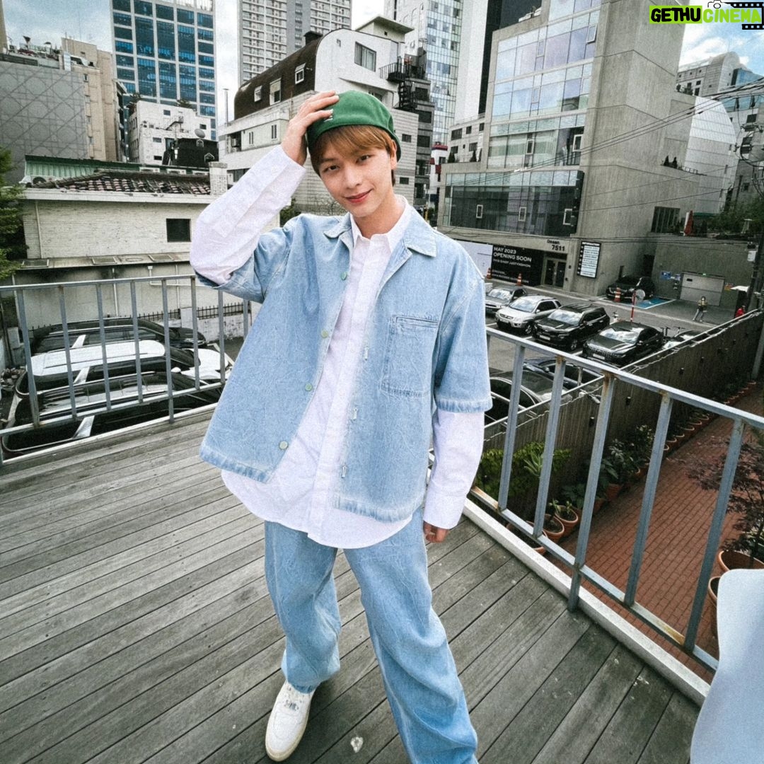 Yook Sung-jae Instagram - 비투비의 'wind and wish' 많은 응원부탁해요!!! Photo by. P.shin