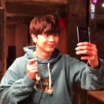Yook Sung-jae Instagram – I got a new phone #갤럭시노트9 
#🌌📒9️⃣