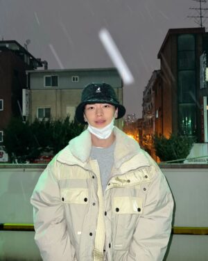 Yook Sung-jae Instagram - 즐거운 설연휴 되시고
모두 새해 복 많이 받으세요!