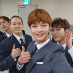 Yook Sung-jae Instagram – 우리들의 11주년 🥳
고마워 멜로디! 
#멜로디덕분이야