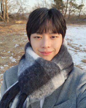 Yook Sung-jae Instagram - 