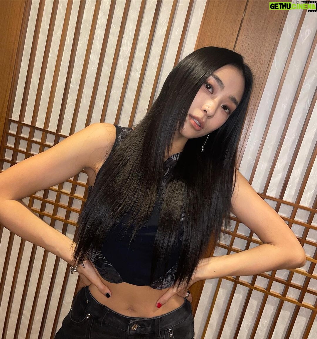 Yoon Bo-ra Instagram - How was your day? βπΌπ