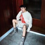Yoon Chan-young Instagram - @neighbor.magazine August 🤍 @hansoolim @eyou_hinmuri @eyou_seulki @nnheekim @ghthdudgml @snowballentertainment
