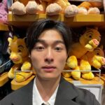 Yoon Chan-young Instagram - ❤️🧡💛💛💚💙💜🖤🤍