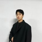 Yoon Chan-young Instagram - 잘자요 🌙🖤